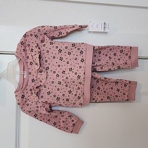 🆕️ NWT Carter's Baby 2 Pieces Fleece Set. Size 9 months. NWT